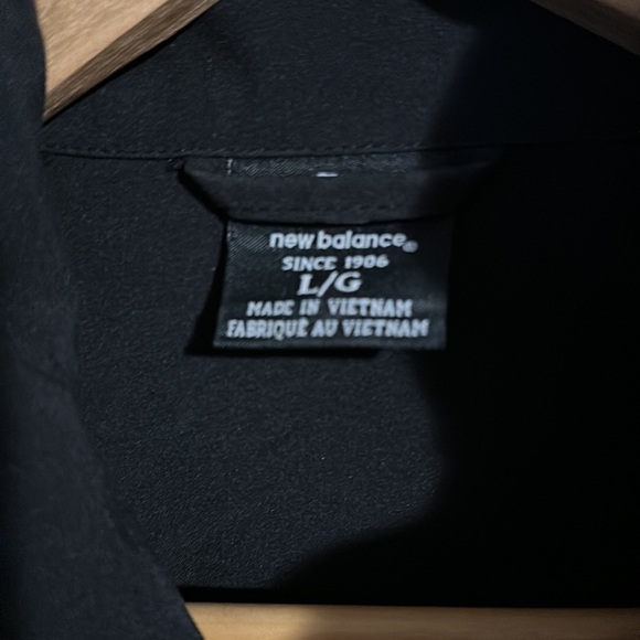 New Balance running jacket - Picture 3 of 8